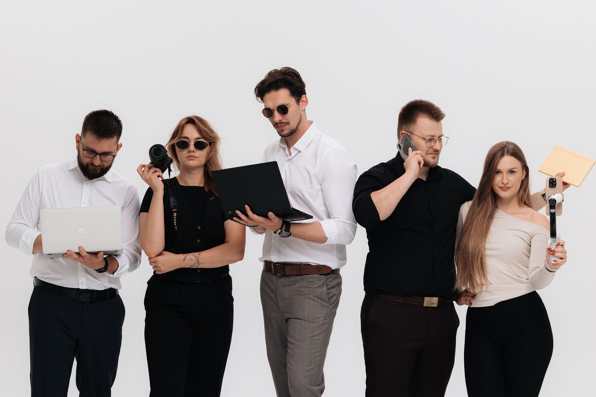 Zdjęcie zespołu LetGrow, od lewej Marcin Zawada, Gabriela Błaszkowiak, Przemysław Błaszkowiak, CEO Michał Mateara, Michalina Matera